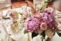 Cách cắm hoa để bàn ngày cưới chuẩn hiện đại